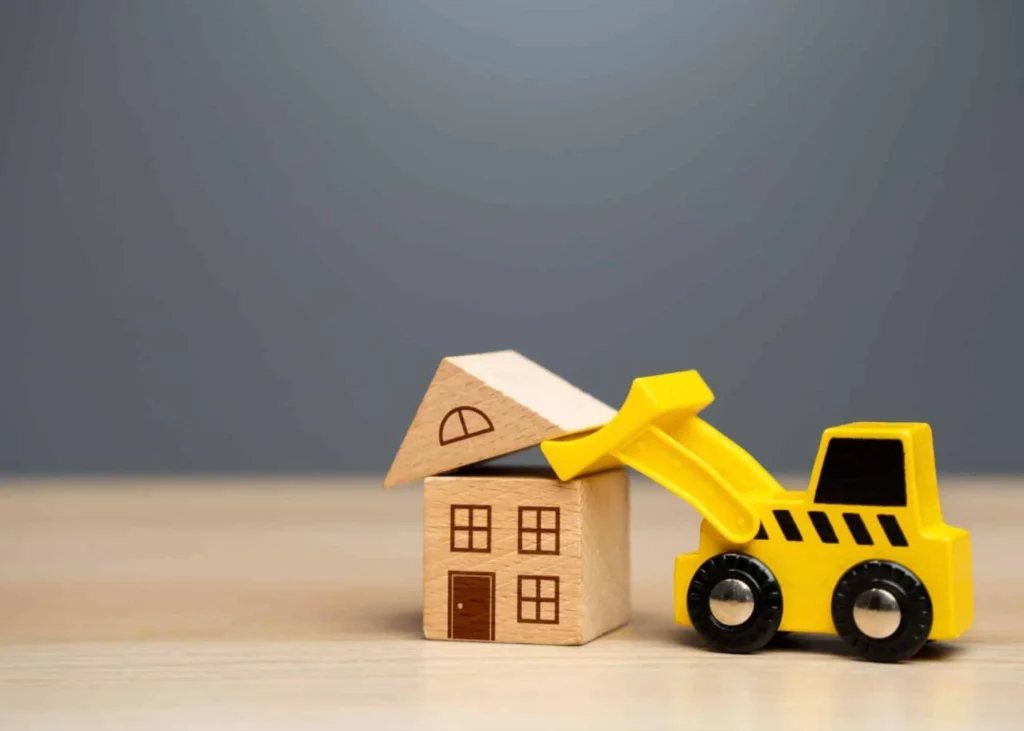 Upgrading to a New Home? Here’s Why Selling Your Old House for Cash Makes Sense (PREVIEW)